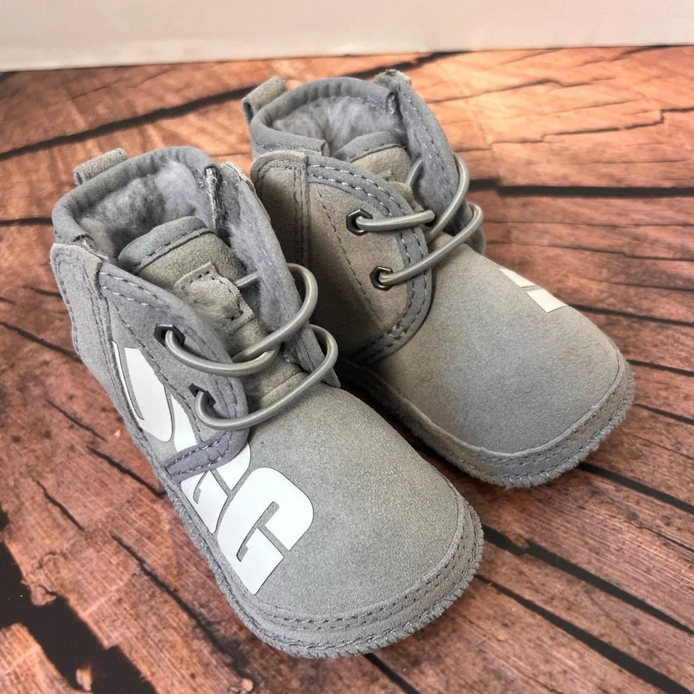 UGG Infant Gray Walker Shoes‎